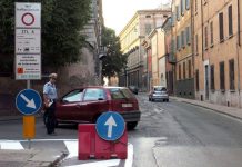 Ztl più elastica, navetta, arredo urbano e luce: via Calvi chiama Via Roma ztl1