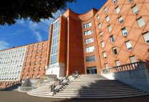 Inghiotte il tappo di un flacone Bimbo rischia di soffocare