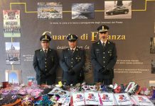 Gadget di Carnevale con falso marchio Ce: sequestrati 20mila pezzi