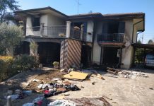 Prima l’esplosione e poi l’incendio Distrutta un’abitazione a Bancole