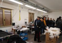 Blitz nel laboratorio tessile: tre denunce
