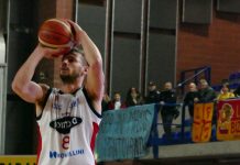 Basket serie A2 – Raspino: “Pompea, contro Cento altra finale da vincere” Raspino tenta il canestro