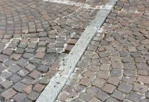 Il fondo stradale è sfondato. Proteste senza risposta