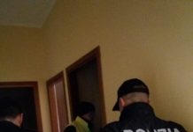 Coltello alla gola, “invita” il coinquilino a portare fuori la spazzatura