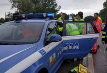 Staffetta della Polstrada per soccorrere un bimbo in crisi respiratoria