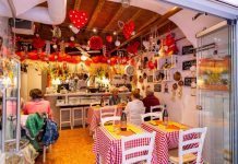 Pierrot, Etré e Città del Sole le vetrine più a tema per la festa della Mamma