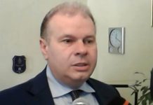 Insulti razziali e stalking ai vicini di casa, ammoniti dal questore