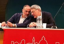 Fuga dall’Italia, ma anche dal sindacato: in Cgil si vota M5S e Lega Il segretario provinciale Cgil Daniele Soffiati col segretario nazionale Maurizio Landini