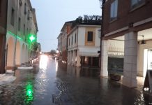 Pioggia, vento e grandine devastanti: in ginocchio mezza provincia