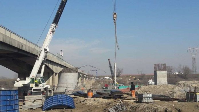 Il cantiere per il nuovo ponte di San Benedetto