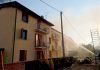 Palazzina in fiamme: nove famiglie sfollate