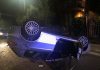 Auto carambola e si cappotta in mezzo alla strada, ferito un 32enne