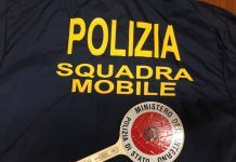 Svaligiano la casa di un amico e lo ricattano: denunciati 5 ragazzini