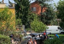 Si schianta con la Porsche: ferito un 53enne e la figlia di 5 anni