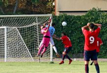 Calcio Coppa Italia Promozione – Doppio derby in 6 km: Asola-Sporting e Casalromano-Castellana Un'uscita del portiere Ferrari (Sporting)