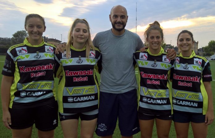 Coach Santoro con due ragazze provenienti dal Mantova e due dal Calvisano