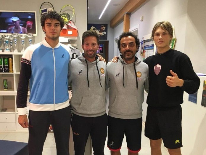 Da sinistra il finalista Conca, Bartolucci, Mutti e il vincitore Fumagalli
