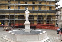 Addio alle impalcature Fontana e statua restaurate