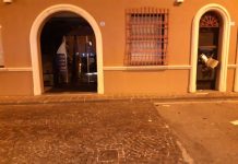 Boato in piena notte a Goito: salta il bancomat della Popolare di piazza Gramsci