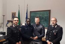 Disoccupato senegalese trova un Rolex e lo restituisce al proprietario che lo assume