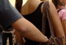 Malata “manolesta” dal dottore sfila il portafogli in sala d’attesa