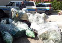 Allarme bracconieri: pescatori di frodo sui laghi di notte con barche e lampade