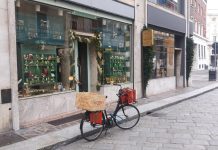 Shopping da ladri in gioielleria: due rumeni bloccati dalla Squadra Mobile