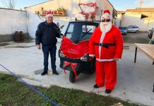 Un’Ape Car diventa “slitta” per un Babbo Natale diverso dal solito