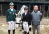 Equitazione – Circolo Baizina, ottimi risultati per Tommasini e Mossini Andrea Tommasini,, Costanza Mossini e l’istruttore Guus Op De Ven