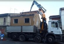 Via Bondeno degli Arduini, demolita la casa fatiscente