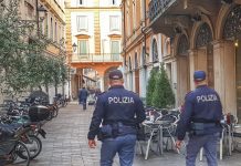 Ancora baby ladre in azione da Stradivarius: una 15enne denunciata per furto