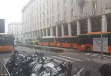 Piazza Cavallotti, la protesta dei residenti per il terminal dei bus