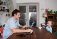 Quattro famiglie su dieci al Sud non hanno pc o tablet