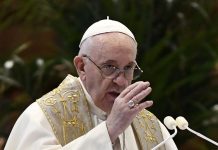 Papa “Ora momento di prudenza e obbedienza”