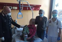 Carabinieri accanto ai bimbi ammalati nel giorno di Pasqua