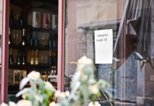 Regione, da lunedì riapriranno bar, ristoranti e parrucchieri