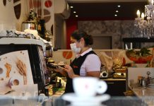 Il piacere ritrovato del caffè al bar