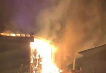 Rogo di rotoballe nelle notte in strada Pasine a Suzzara