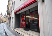 Telefonia, cresce la vendita degli smartphone soprattutto per gli anziani