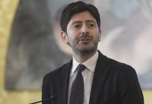 Coronavirus, Speranza “Accordo per 400 milioni di dosi di vaccino”