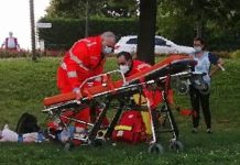 Cade in bici: ferita bambina di 8 anni