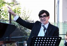 Elio versione tenore: concerto a sorpresa davanti al Poma