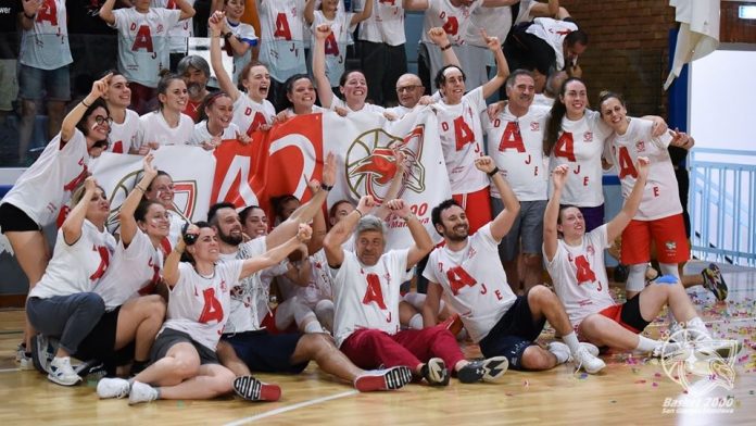 Il San Giorgio un anno fa in festa per la promozione