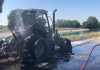In fiamme trattore e rimorchio carico di fieno: salvo il conducente
