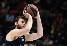 Sconfitta per i Pelicans di Melli nella notte Nba, super TJ Warren