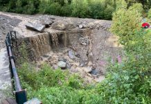 Frana travolge auto in Valtellina, tre morti. Grave un bimbo di 5 anni