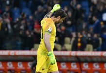 Il Covid spaventa la Serie A, positivi Mirante e 3 giocatori Cagliari