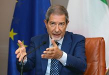 Migranti, Tar Sicilia sospende l’ordinanza di Musumeci