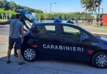 Senza fissa dimora ma con 24 grammi di cocaina in tasca: clandestino arrestato