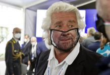 Grillo “Iniziare a ragionare sul reddito universale”